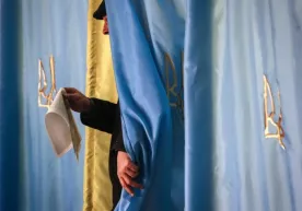 Ukrainadagi saylovda dastlabki norasmiy natijalar paydo bo‘lmoqda фото