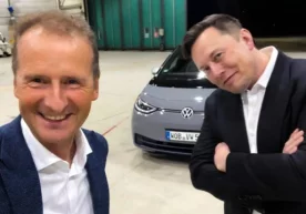 Volkswagen ID.3 электрокарини синовдан ўтказаётган Илон Маск (видео) фото