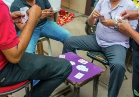 Hindistonda bir kishi pokerda yutqazdi va o‘z rafiqasini zo‘rlashga ruxsat berdi фото