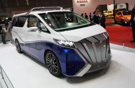 “Toyota” Alphard minivenini kabrioletga aylantirdi фото