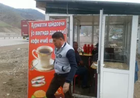Наманганда ЙҲХБ ҳайдовчиларга қаҳва таклиф этмоқда (видео) фото