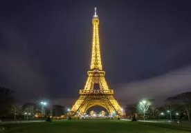 Can You Sell the Eiffel Tower? фото