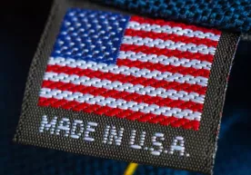 Канада вводит ответные пошлины на товары из США фото