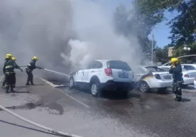 Бухоро шаҳрида 3 та автомобил ёниб кетди фото
