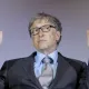 Bill Geyts Microsoft direktorlar kengashini tark etdi