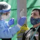 JSST koronavirus inson nafas olishi orqali ham tarqalishi mumkinligini tan oldi
