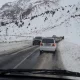 Yoqqan qor tufayli Chimyon tog‘lari atrofidagi yo‘llarda tirbandlik yuzaga keldi