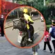 Xitoyda yangi trend: oʻquvchilarni maktabga kurer olib bormoqda