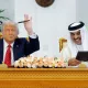 Трампнинг Қатарга ташрифи: АҚШ 1,2 триллион долларлик тарихий битимларга эришди!