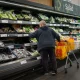 АҚШда даромадга нисбатан овқатланиш харажатларининг улуши 30 йил ичидаги энг юқори нуқтага етди
