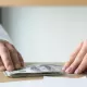 Ёнимиздаги коррупция: унинг «курагини ерга теккиза» оламизми?