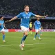 İtalya Serie A, Napoli'nin İskoç orta saha oyuncusu