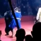 Ayiq sirkda hayvon o‘rgatuvchi homilador ayolga hujum qildi
