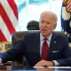 Байден Трампнинг АҚШга киришни тақиқлаш тўғрисидаги буйруғини бекор қилди