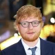 Britaniyalik xonanda Ed Shiran telefondan foydalanmaslikka qaror qildi