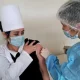Ўзбекистондаги ўқитувчилар ва шифокорларнинг неча фоизи коронавирусга қарши эмланган?