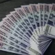 Ўзбекистонда ҳоким ёрдамчиларига қанча маош берилиши маълум бўлди