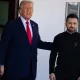 Зеленский Трампни оғдирмоқчи, лекин Путин билан суҳбат барча режани ўзгартирдими?