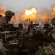 Украинада урушнинг 438-куни: Бахмут атрофидаги жанглар ва Харкивдаги вайронгарчиликлар (фото)