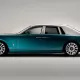 Rolls-Royce компанияси қушларнинг пати билан безатилган «камалак» Phantom’ини намойиш этди (фото)