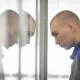 «Мени тинч қўйишлари учун отдим»: Киевдаги судда россиялик ҳарбий кўрсатма берди