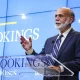 Insoniyat endi moliyaviy inqiroz paytida nima qilishni biladi. Nobel olgan Bernanke haqida