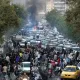 Эрондаги норозилик намойишлари тўхтамаяпти: ҳукумат ён берадими?