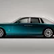 Rolls-Royce компанияси қушларнинг пати билан безатилган «камалак» Phantom’ини намойиш этди (фото)