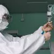 Rossiyalik epidemiolog COVID-19 mavsumiy kasallikka aylanishi mumkinligini aytdi