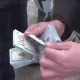 Самарқанд вилояти ИИБ тезкор ходими 10 минг доллар пора олаётганда ушланди