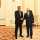 Нега Владимир Путин ва Бразилия президенти Жаир Болсонару қўл беришди?