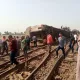 Мисрда рельсдан чиқиб кетган поезд фожиага сабаб бўлди (видео)