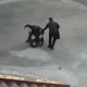 Наманганда банк раҳбари фуқарони калтаклагани тасвирланган видео тарқалди