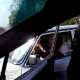 «Kaptivasi bor zo‘ravon»ning ko‘ziga suyuqlik sepib «tinchlantirdi» (video)