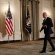 Путин ва Байден биринчи марта телефон орқали мулоқот қилди. Улар нималарни муҳокама қилишди?