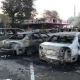 AQSHda avtosalon va yuzlab mashinalar yoqib yuborildi (video)