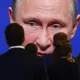 Шаҳаншоҳ. Яна Путин ва референдум ҳақида