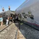Россияда йўловчи поезди рельсдан чиқиб кетди