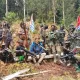 Индонезия ўрмонларида айирмачилар янги зеландиялик учувчини гаровга олди (видео)