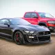 Дунёдаги энг кучли серияли пикап сайёрадаги энг тезкор Mustang’га қарши (видео)