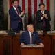 Donald Tramp kongressga 100 daqiqalik murojaat qildi