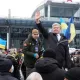 Poroshenko Ukrainaga qaytdi. Uni Rossiya foydasiga vatanni sotishda ayblashmoqda