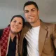 Krishtianu Ronaldu onasiga Mercedes-Benz sovg‘a qildi