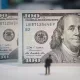 Rossiyaga qarshi sanktsiyalar kuchaygani sari dollar bahosi koʻtarilib bormoqda