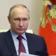 Путин блогерларга Роскомнадзорга ўзи ҳақида хабар бериш мажбуриятини юклади