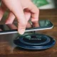 Samsung bir vaqtda ikkita smartfonni quvvatlovchi simsiz qurilma yaratdi