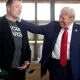 Доналд Трамп Илон Маскни қўллаб-қувватлаш учун Tesla сотиб олмоқчи