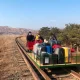 Rossiyalik diplomatlar Shimoliy Koreyani motorsiz temir yo‘l vagonida tark etdi (foto, video)