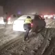 Қамчиқ довони қор кўчкиси хавфи сабабли вақтинча ёпилди (видео)