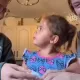 Қизининг пешонасига тухум урган она TikTok тренди қурбони бўлди: 2 минг доллар жарима тўлайди!